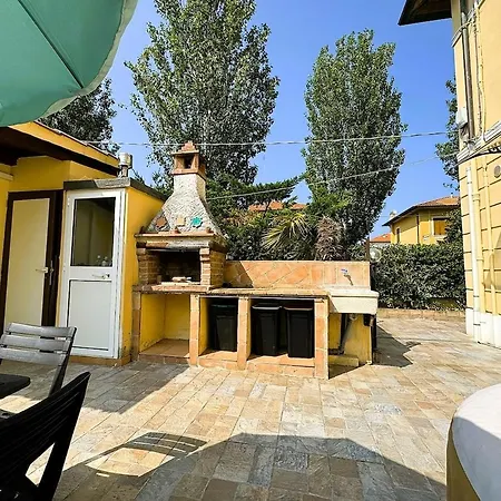 Nadia House - A Stone's Throw From The Sea! * Fano