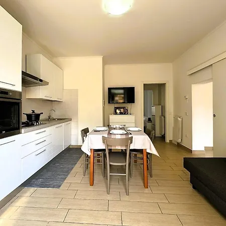 Nadia House - A Stone's Throw From The Sea! *