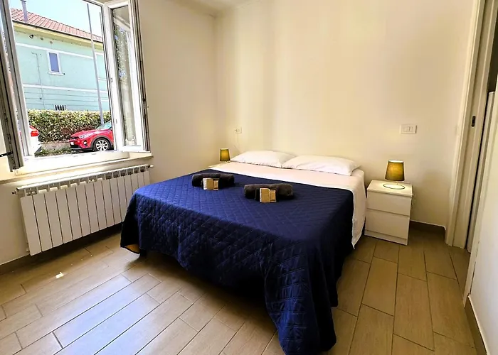 Nadia House - A Stone's Throw From The Sea! *