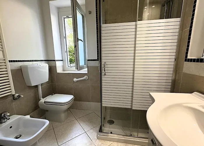 Nadia House - A Stone's Throw From The Sea! *